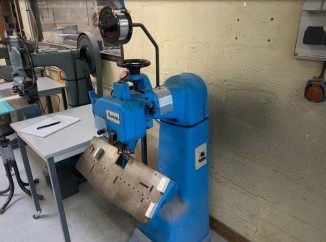 Stiching machine